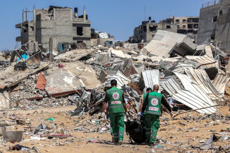 Israel Terus Menggempur Gaza, Korban Jiwa Meningkat Hingga 43.922 Orang