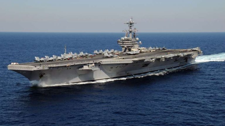 AS Tarik Kapal Induk Nuklir USS Abraham Lincoln Setelah Diserang Houthi: Dampak Ketegangan di Timur Tengah